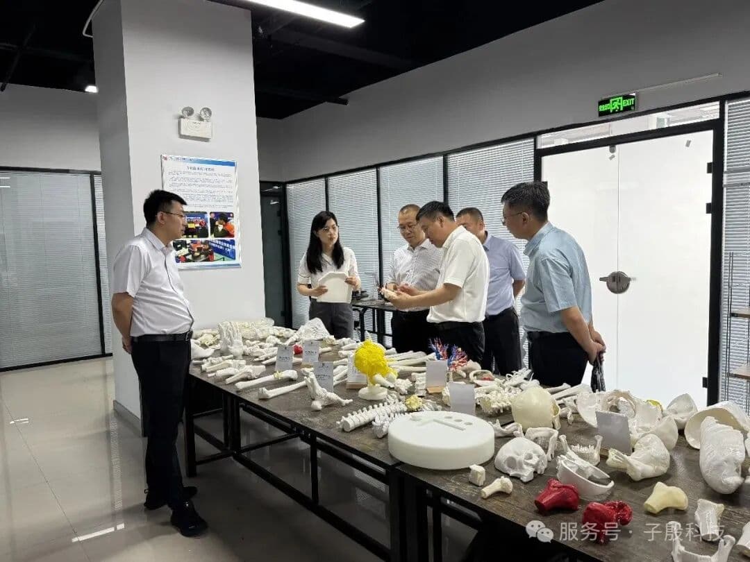参观3D打印模型展示